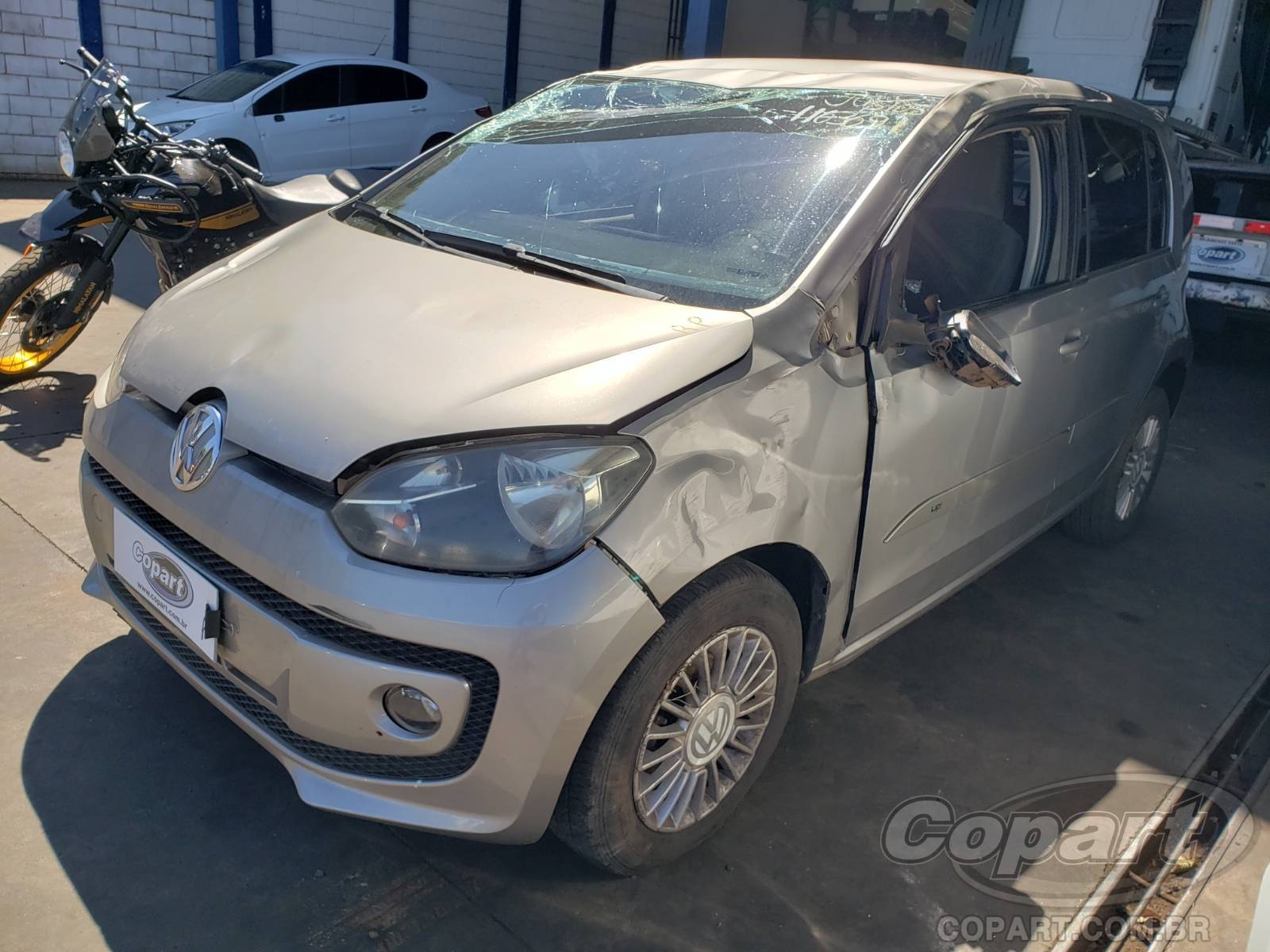 Foto 2: 2015 VOLKSWAGEN UP