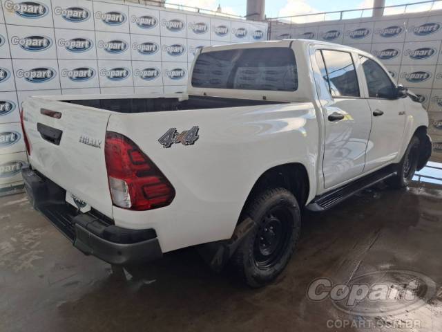 2025 TOYOTA HILUX CD 
