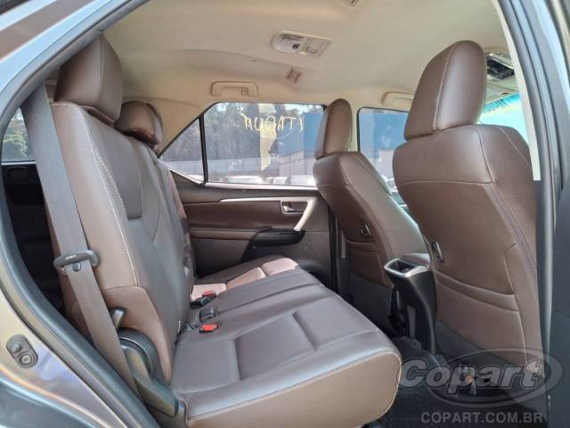 2017 TOYOTA HILUX SW4 