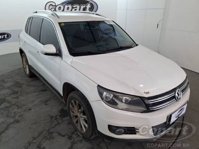 2012 VOLKSWAGEN TIGUAN 