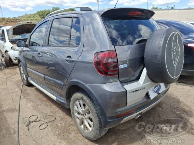 2013 VOLKSWAGEN FOX 