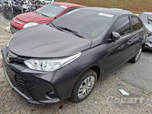 2024 TOYOTA YARIS SEDA 