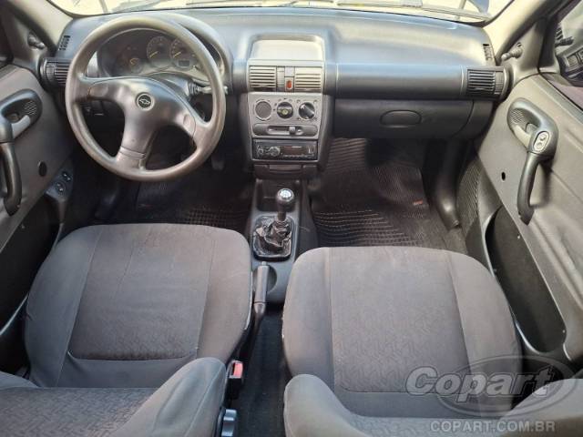 2004 CHEVROLET CORSA SEDAN 