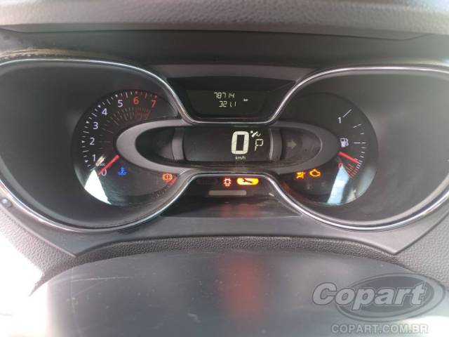 2021 RENAULT CAPTUR 