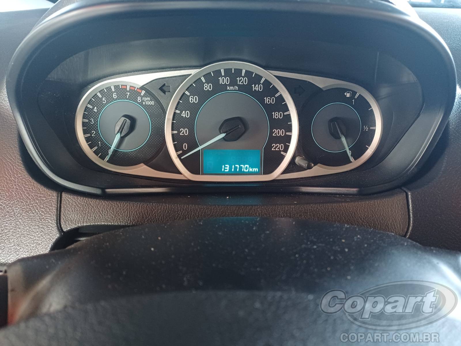 Foto 8 de 10: 2018 FORD KA SEDAN