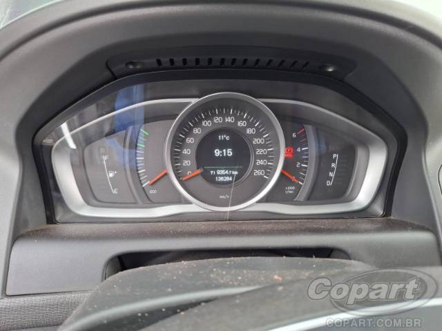 2017 VOLVO XC60 