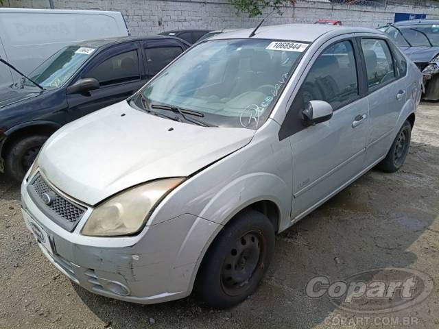 2010 FORD FIESTA SEDAN 