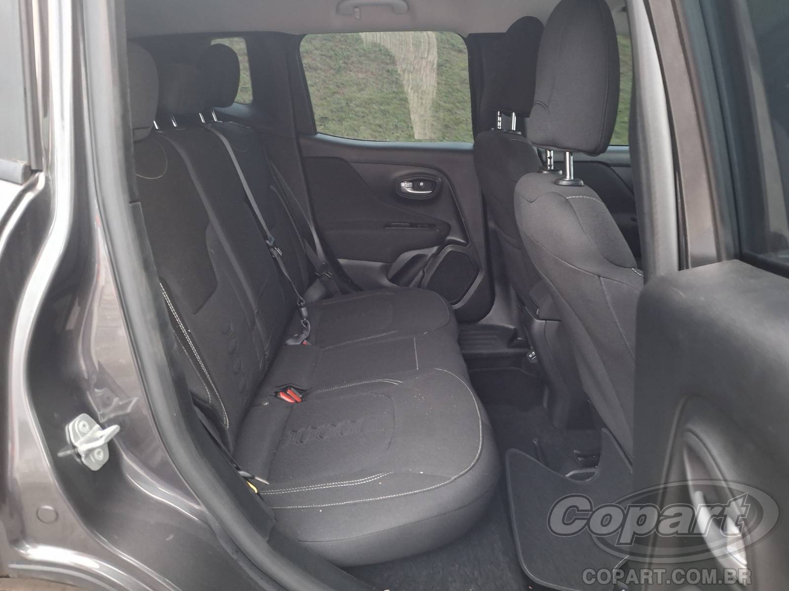 Foto 6 de 10: 2026 JEEP RENEGADE