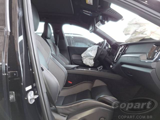 2023 VOLVO XC60 