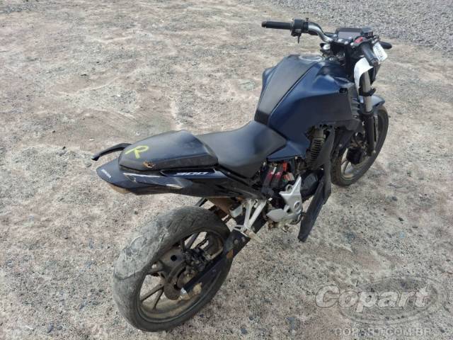 2025 HONDA CB 300F 