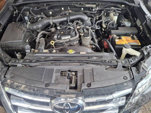 2017 TOYOTA HILUX SW4 