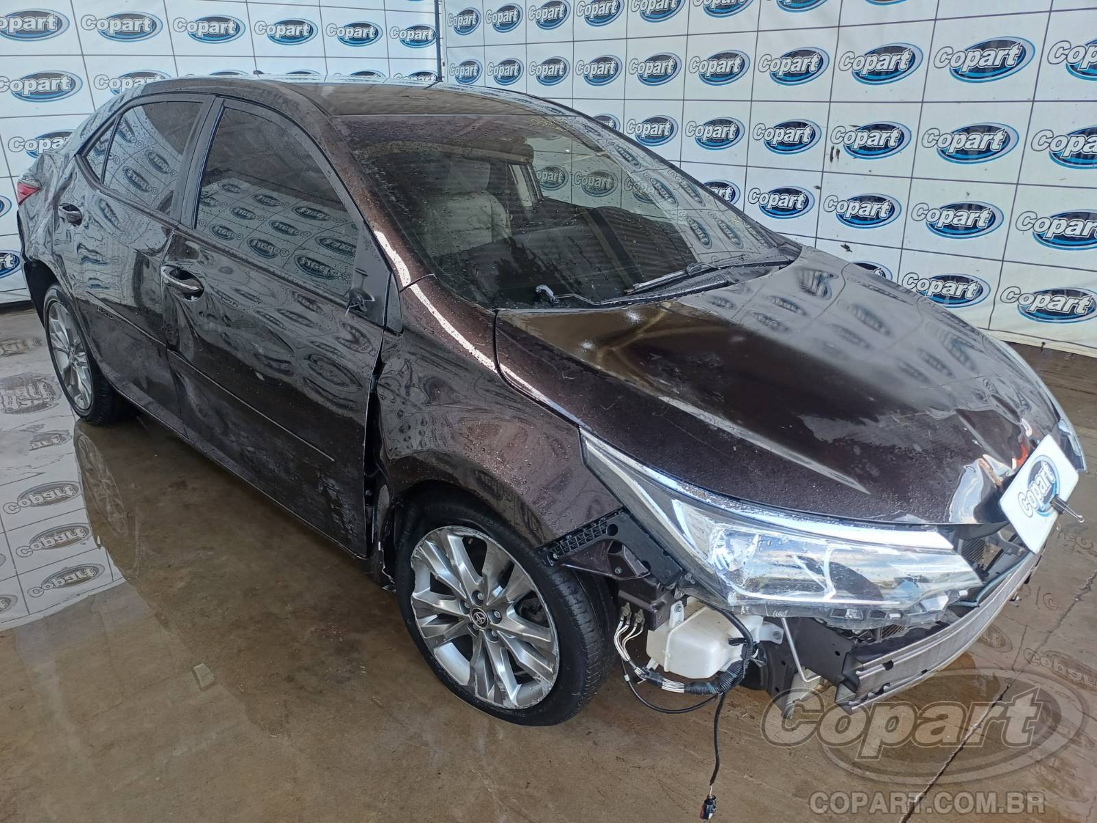 Toyota Corolla XEI 2.0 16V Flex 2018 Médio Dano