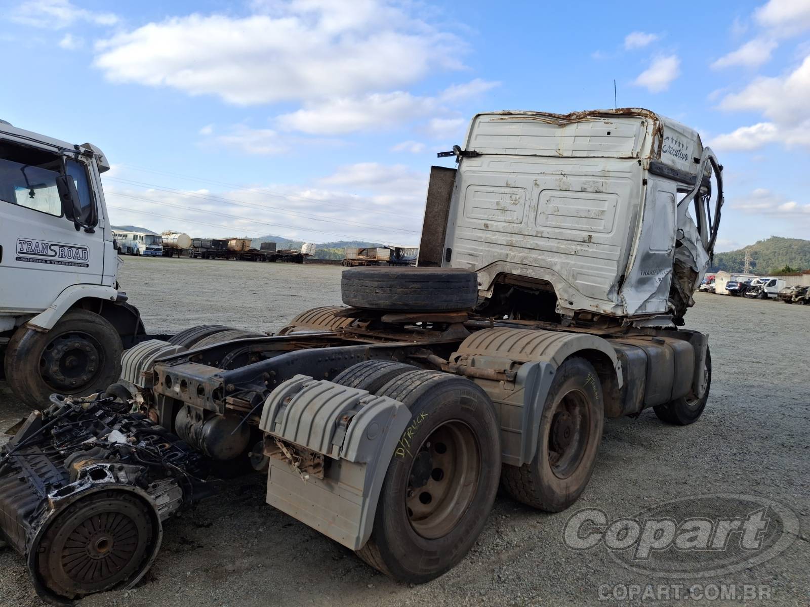 2010 MERCEDES BENZ AXOR — foto 4 de 11