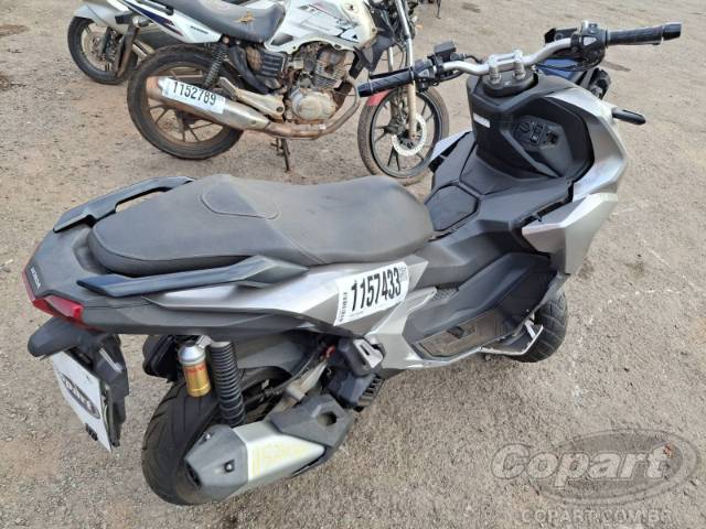 2025 HONDA ADV 