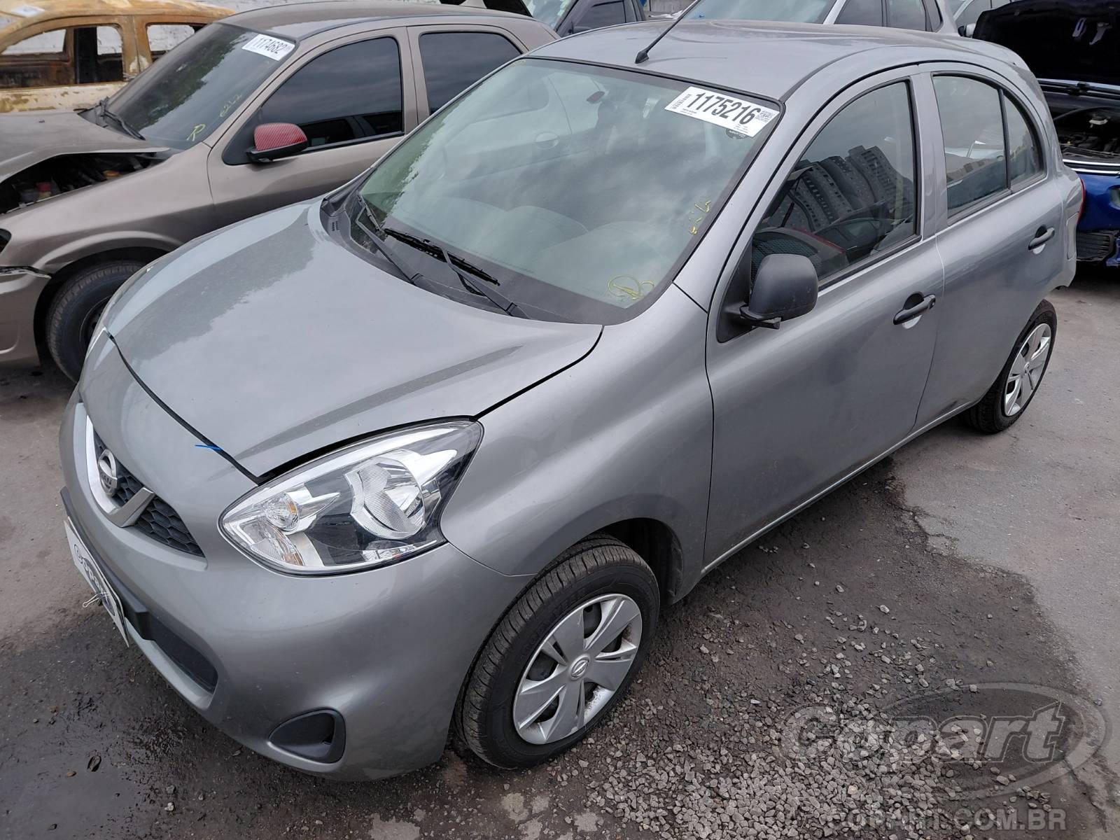 Foto 2: 2016 NISSAN MARCH