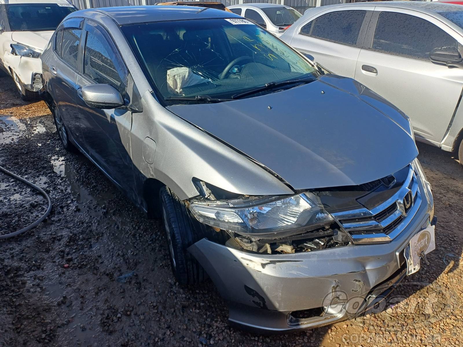 Veículo Honda City Honda City LX 1.5 16V 2013 Médio Dano Frontal 2013 em leilão
