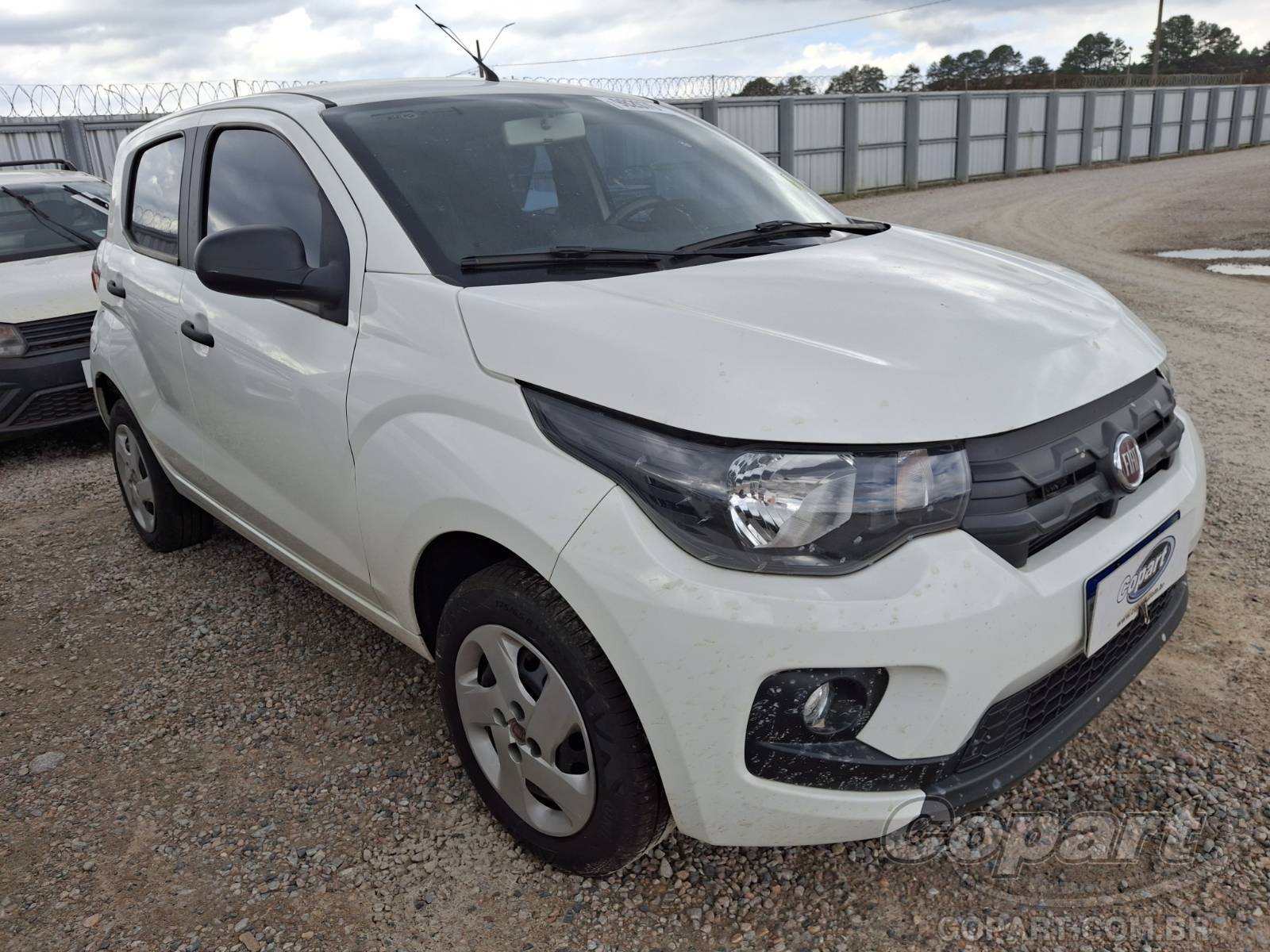 Fiat Mobi Like 1.0 Fire 2020 Queimado Pequena Monta