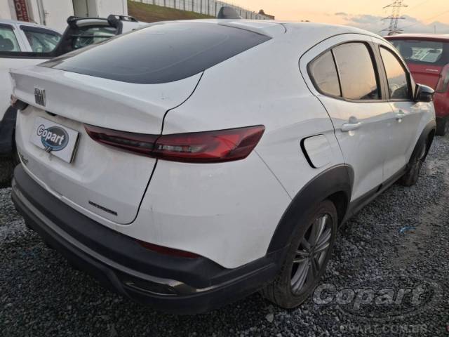 2024 FIAT FASTBACK 