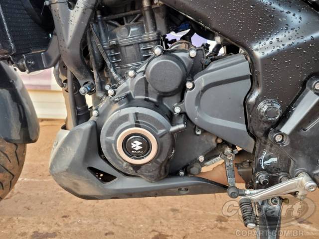 2025 BAJAJ DOMINAR 