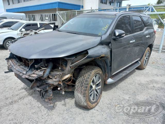 2017 TOYOTA HILUX SW4 