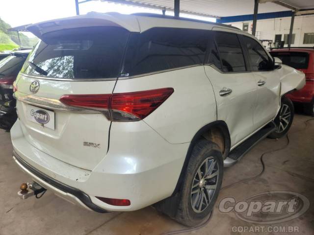 2017 TOYOTA HILUX SW4 