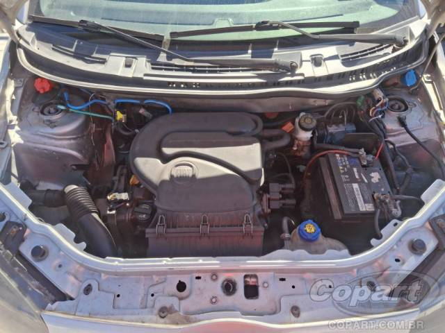 2016 FIAT UNO 