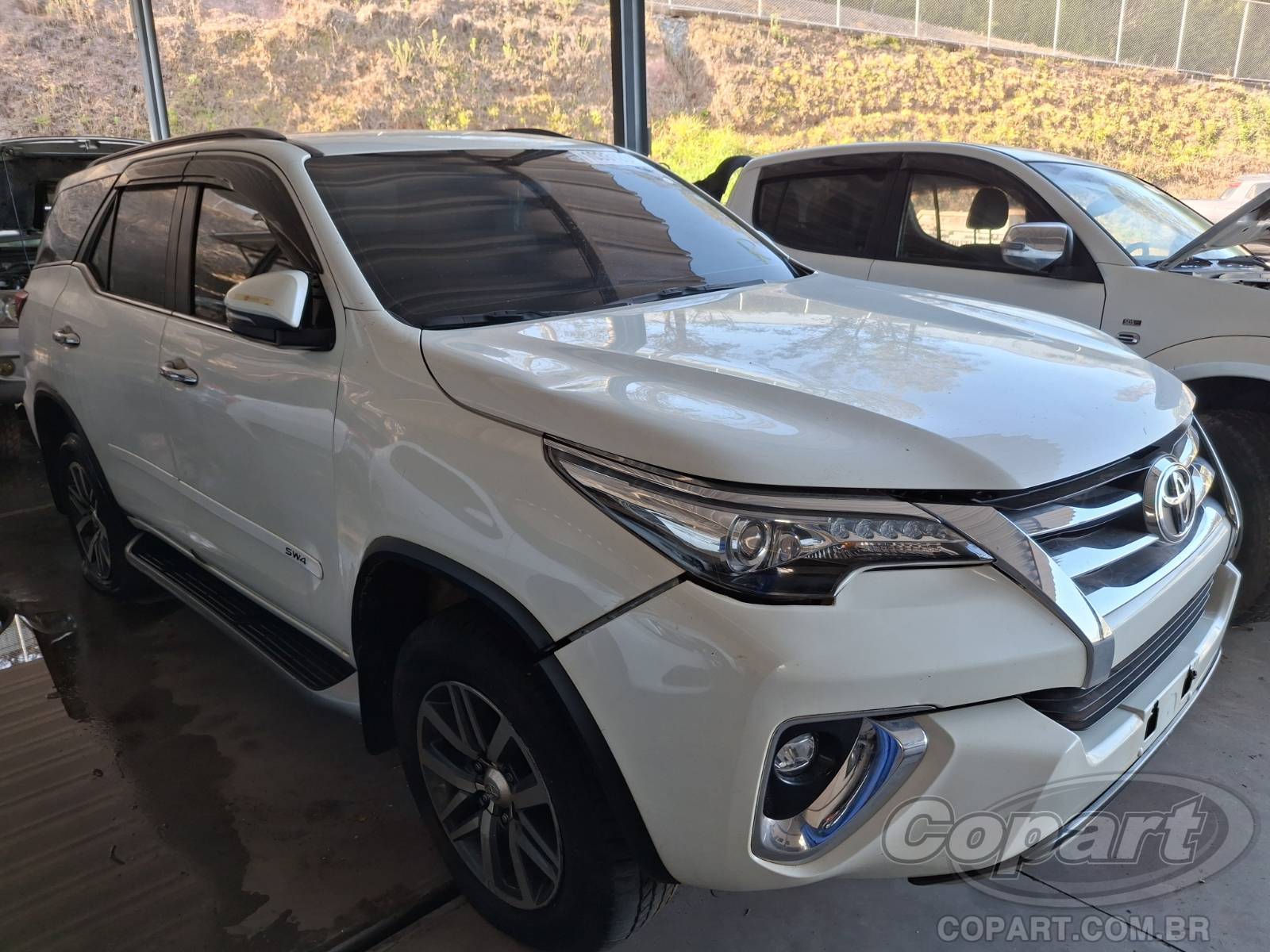 Veículo Toyota SW4 2020 TOYOTA SW4 SRX 2.8 D-4D Turbo SUV Grandes 2020 em leilão