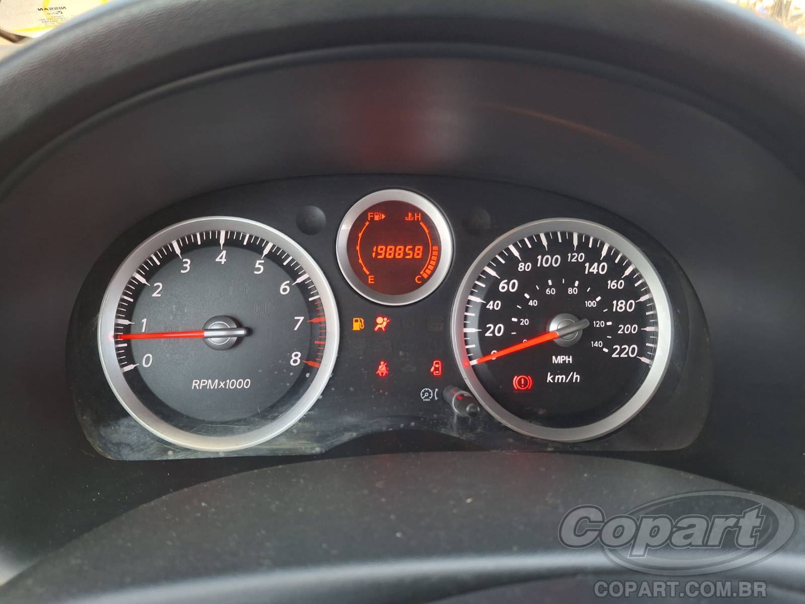 Foto 8 de 10: 2010 NISSAN SENTRA