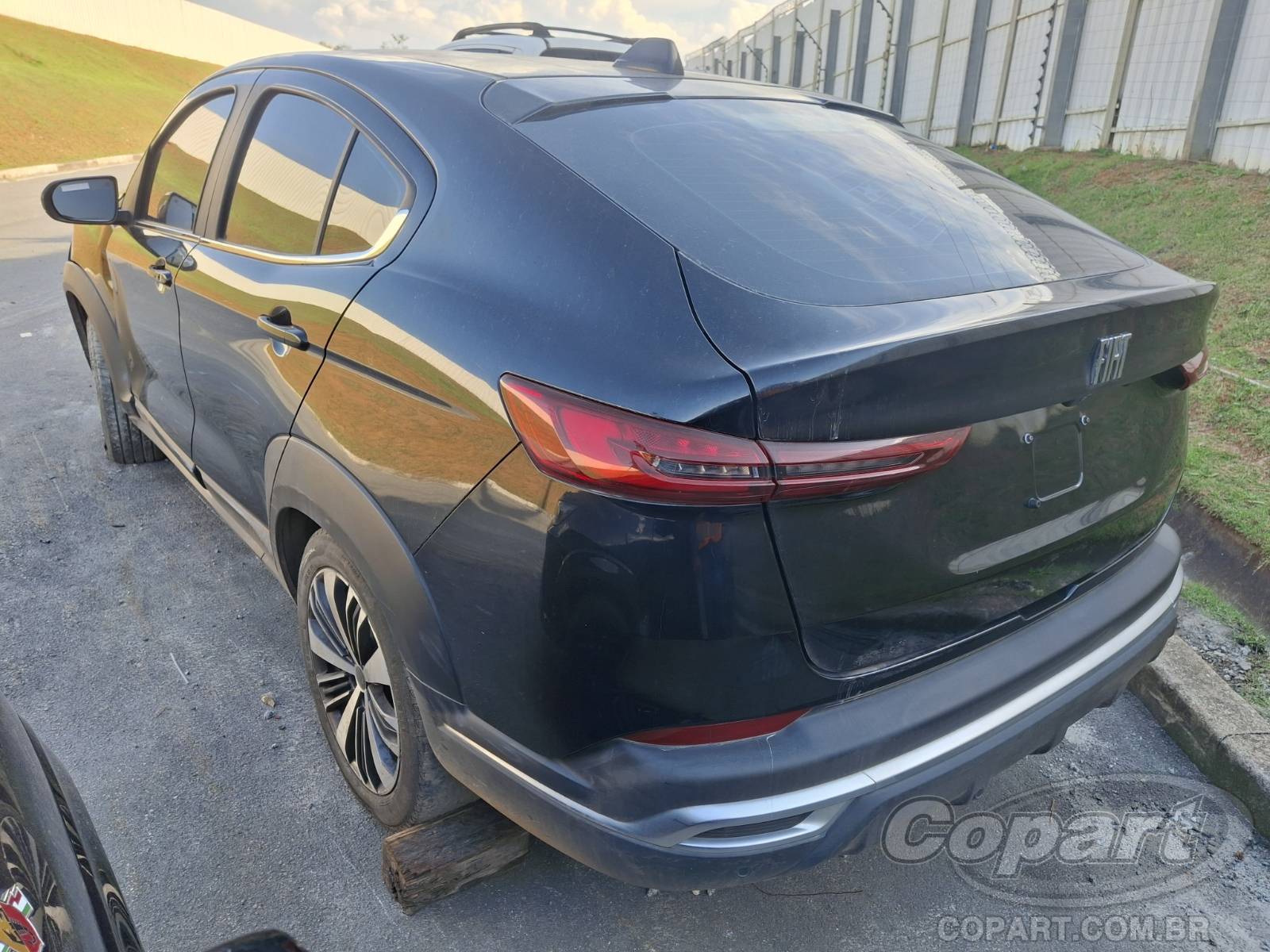 Foto 3: 2023 FIAT FASTBACK