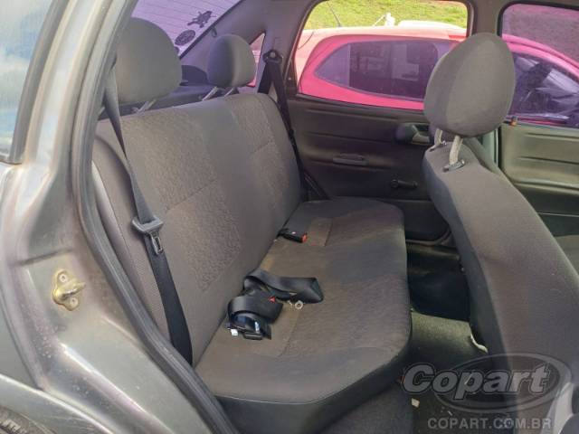 2005 CHEVROLET CLASSIC 