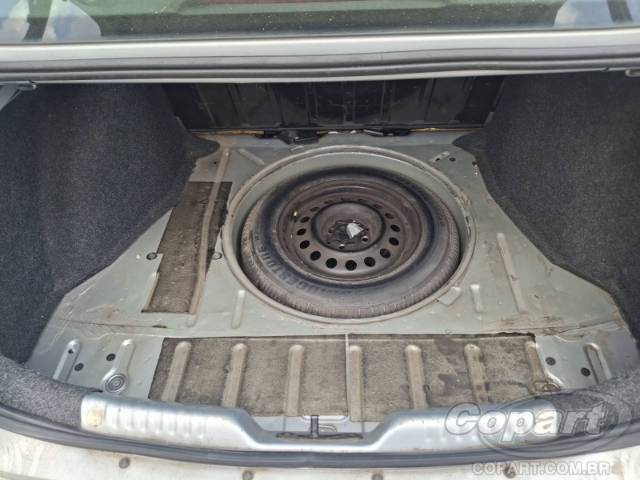 2015 VOLKSWAGEN VOYAGE 