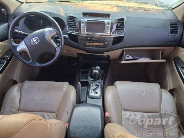 2015 TOYOTA HILUX SW4 