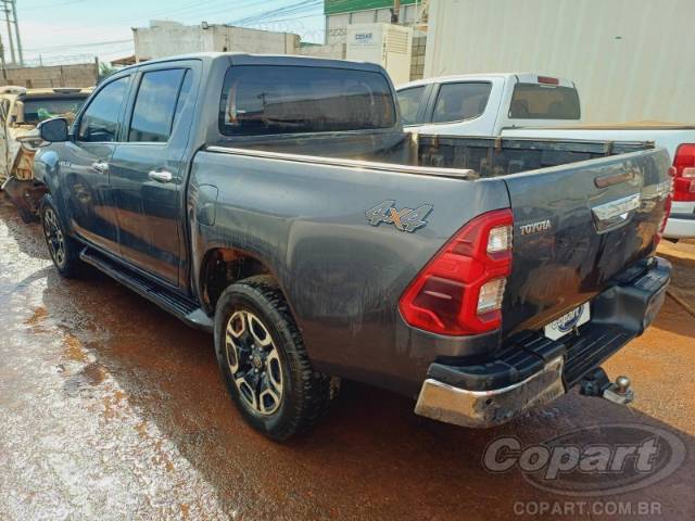 2024 TOYOTA HILUX CD 