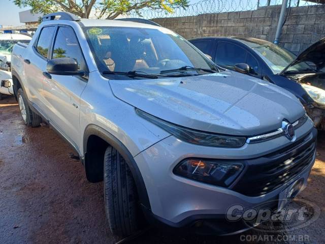 2017 FIAT TORO 
