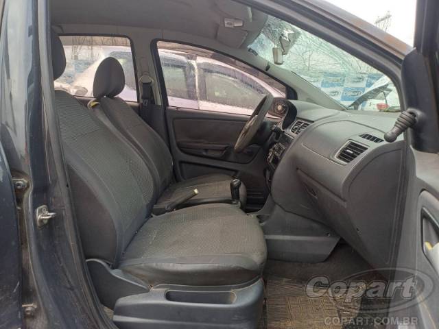 2011 VOLKSWAGEN FOX 
