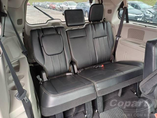 2012 CHRYSLER TOWN   COUNTRY 