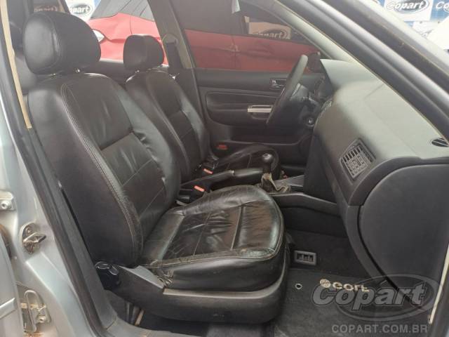 2006 VOLKSWAGEN GOLF 