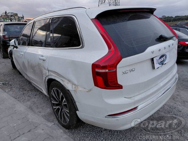 2023 VOLVO XC90 