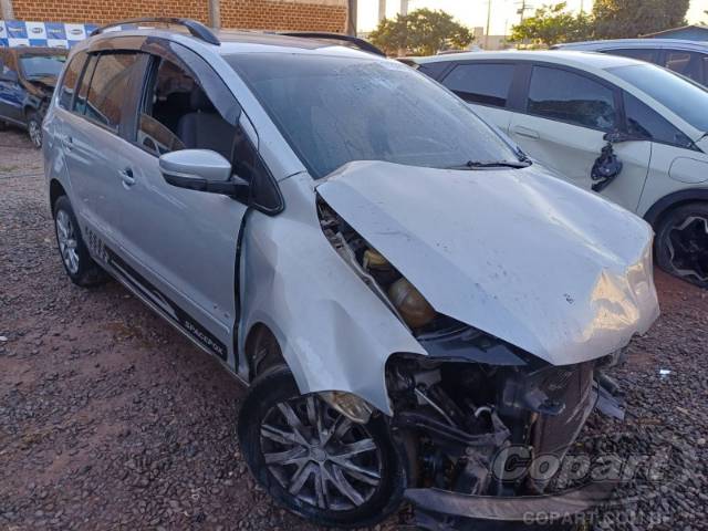 2013 VOLKSWAGEN SPACEFOX 