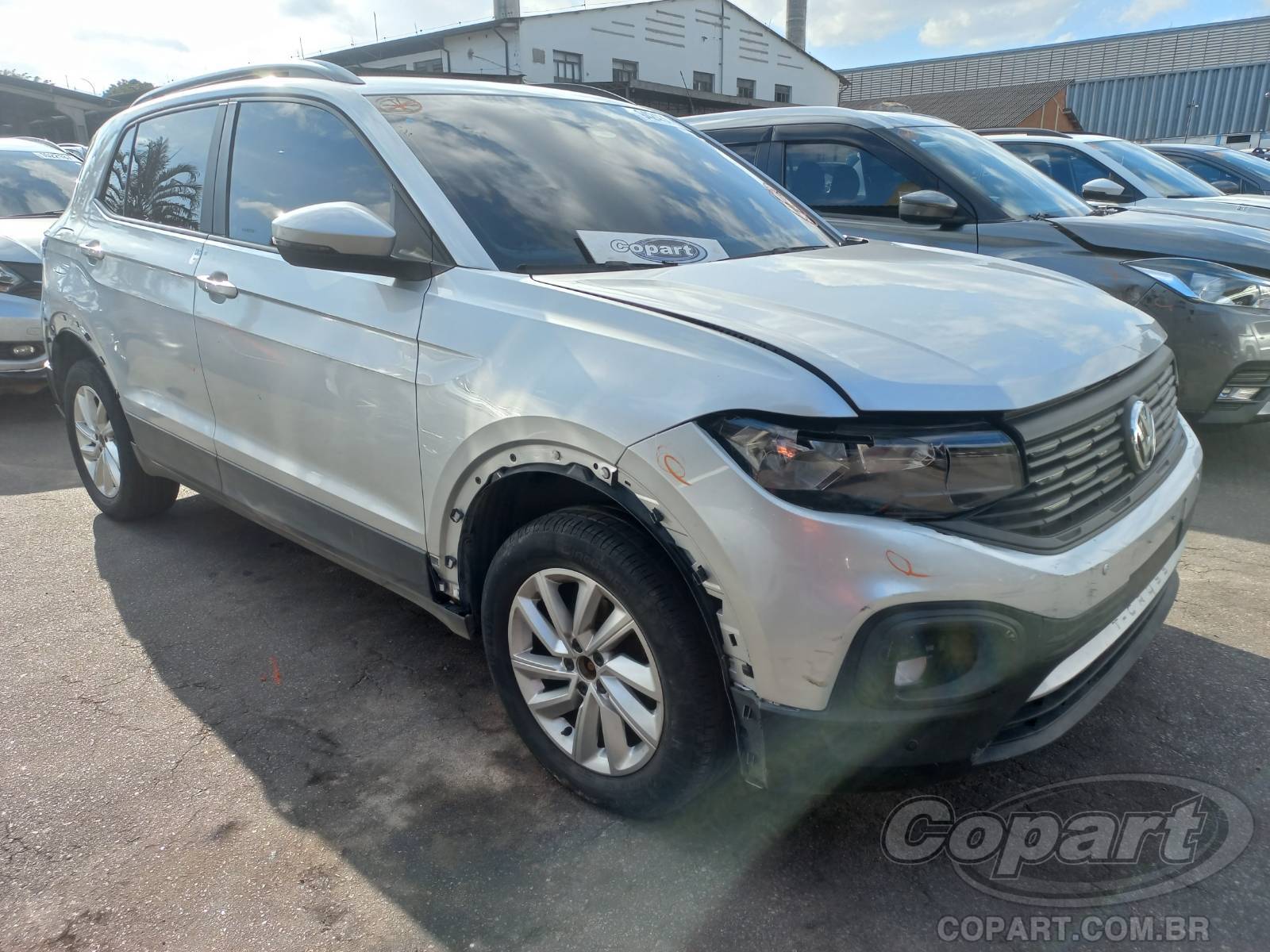 Veículo VW - VolksWagen T-Cross VOLKSWAGEN T-CROSS SENSE 200 AT 1.0 12V TSI TURBO 2020 2020 em leilão