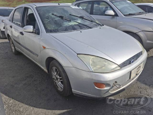 2001 FORD FOCUS SEDAN 