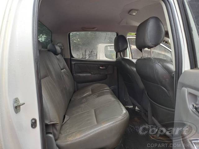 2015 TOYOTA HILUX CD 