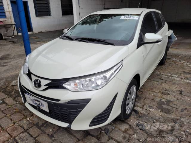 2021 TOYOTA YARIS 