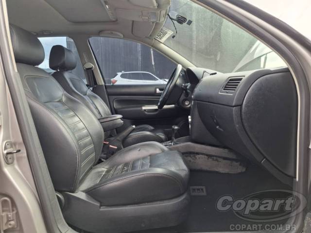 2011 VOLKSWAGEN GOLF 