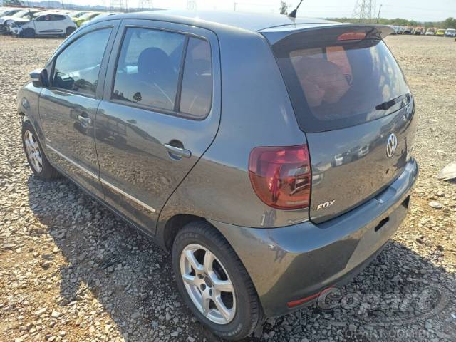 2013 VOLKSWAGEN FOX 