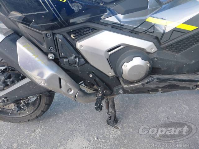 2025 HONDA X-ADV 