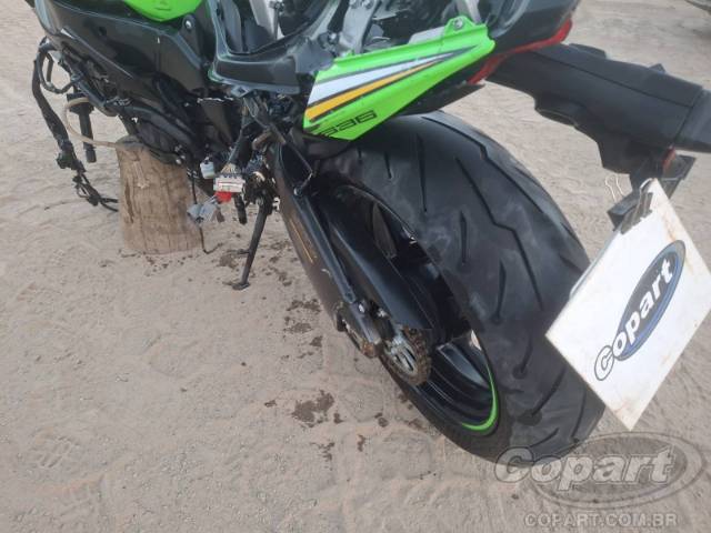2025 KAWASAKI NINJA ZX-6R 