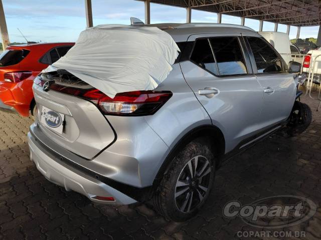 2025 NISSAN Kicks Play 