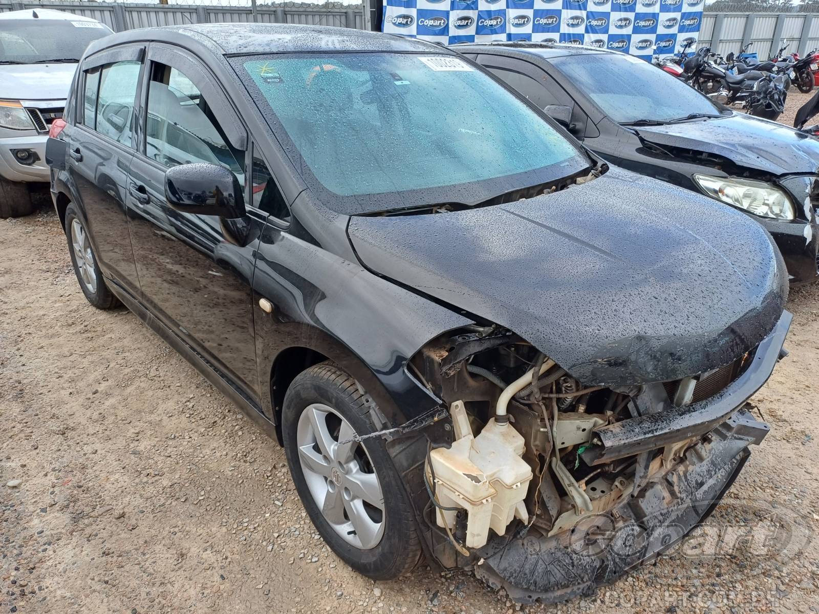Nissan Tiida SL 1.8 16V 2012 Colisão