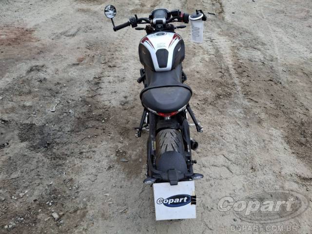 2025 TRIUMPH TRIDENT 